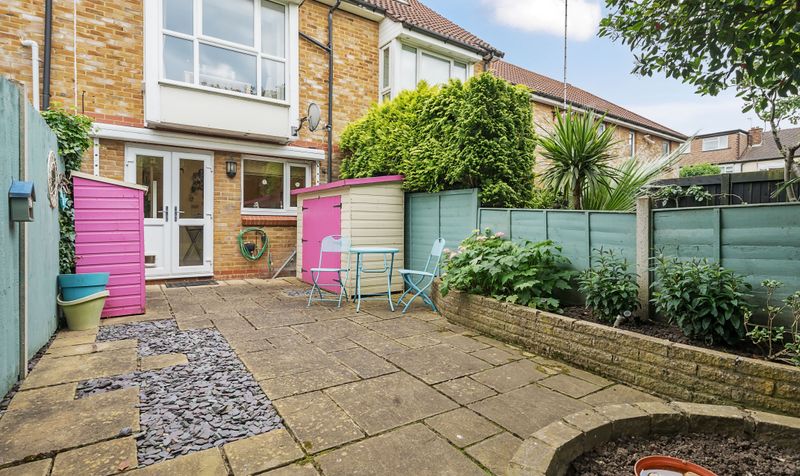 Farriers Road, Epsom, KT17