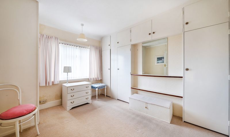 The Greenway, Epsom, KT18