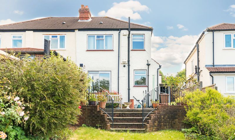 The Greenway, Epsom, KT18