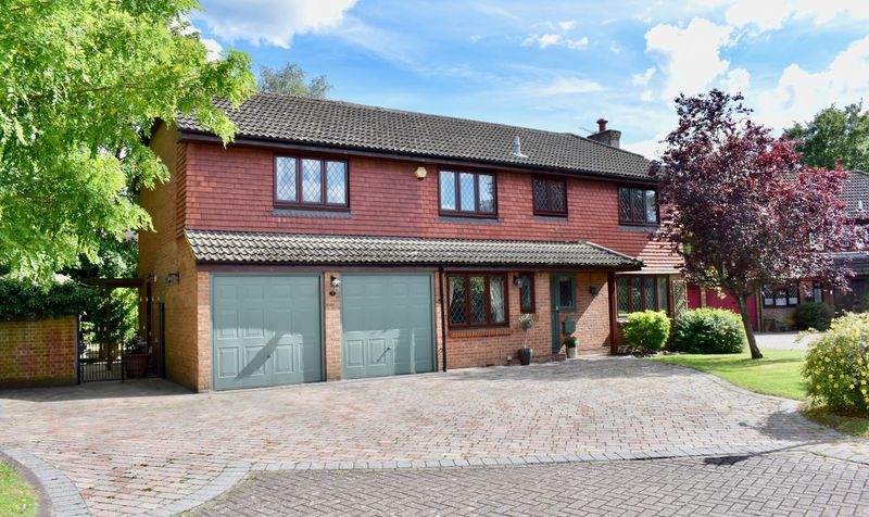 Aston Close, Ashtead, KT21