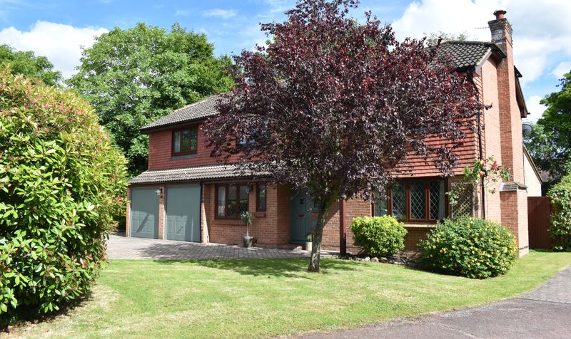 Aston Close, Ashtead, KT21