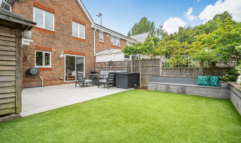 Galen Close, Epsom, KT19