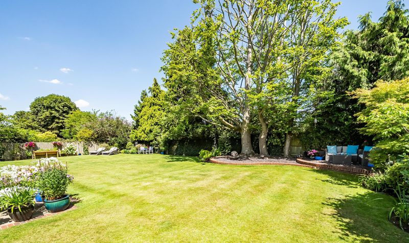 Uplands, Ashtead, KT21