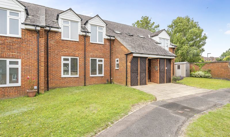 Henbit Close, Rowan Mead Henbit Close, KT20