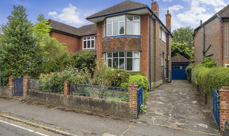 Lynwood Road, Epsom, KT17