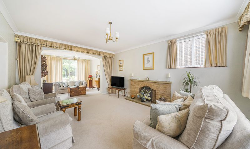 Longdown Lane North, Epsom, KT17