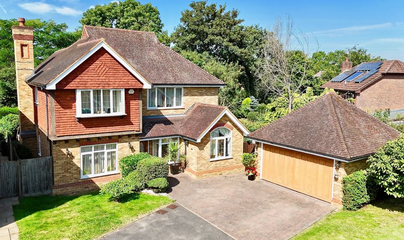 West View, Ashtead, KT21