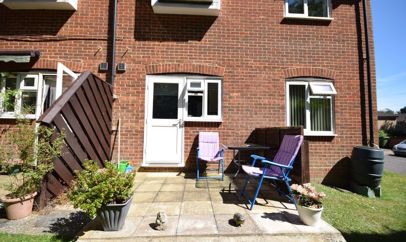 Henbit Close, Rowan Mead Henbit Close, KT20