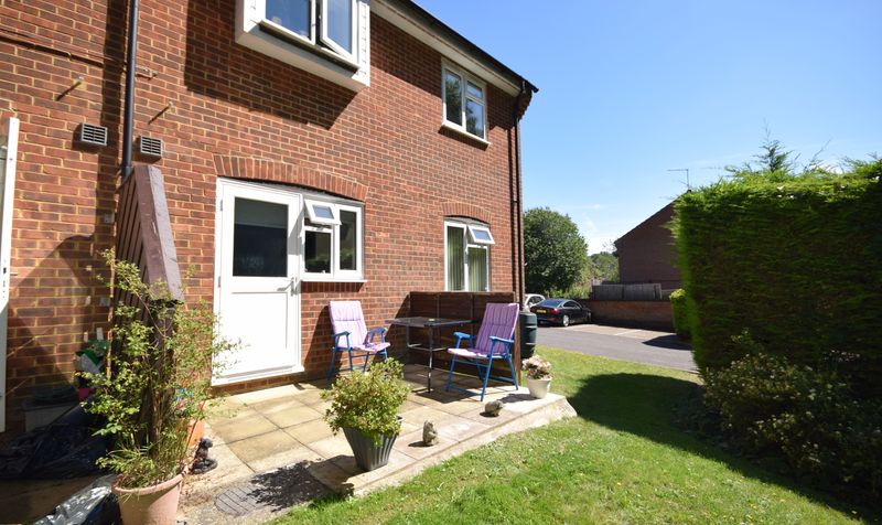 Henbit Close, Rowan Mead Henbit Close, KT20