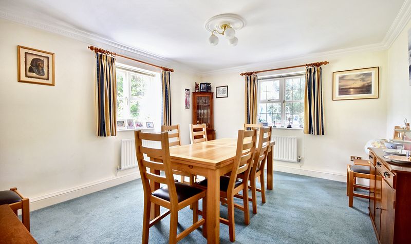 Reigate Road, Leatherhead, KT22