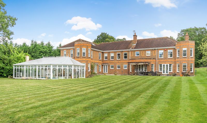 Pachesham Park, Leatherhead, KT22