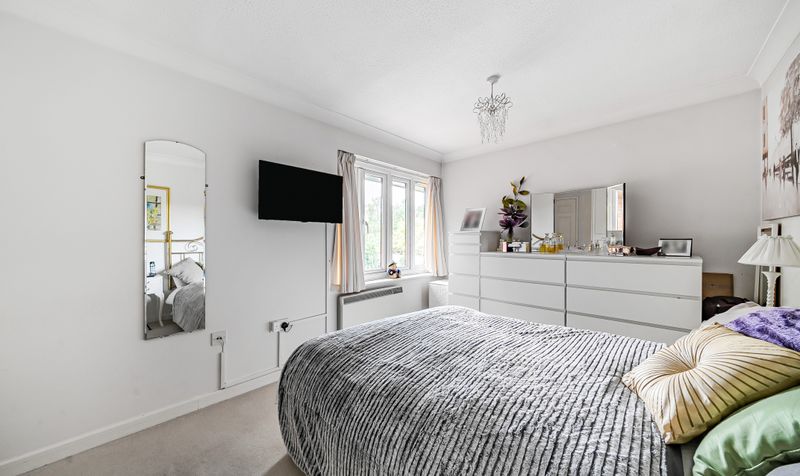 Oakmead Green, Epsom, KT18