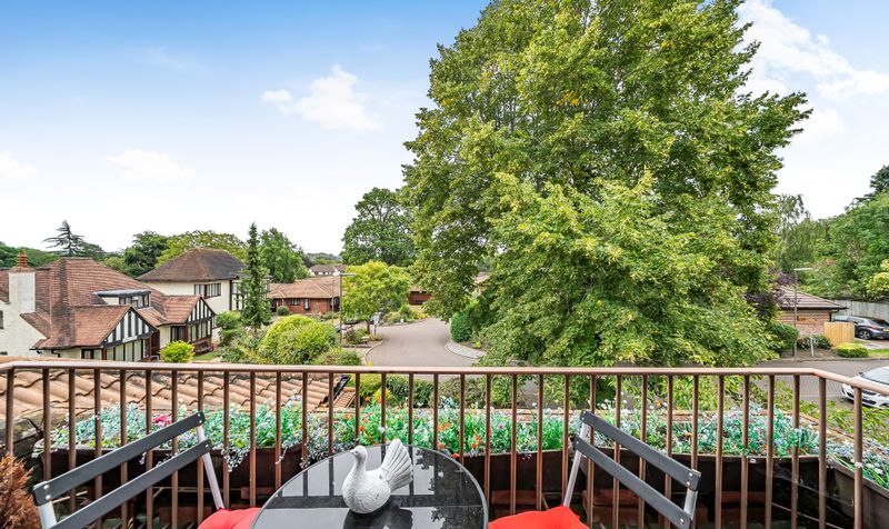 Oakmead Green, Epsom, KT18