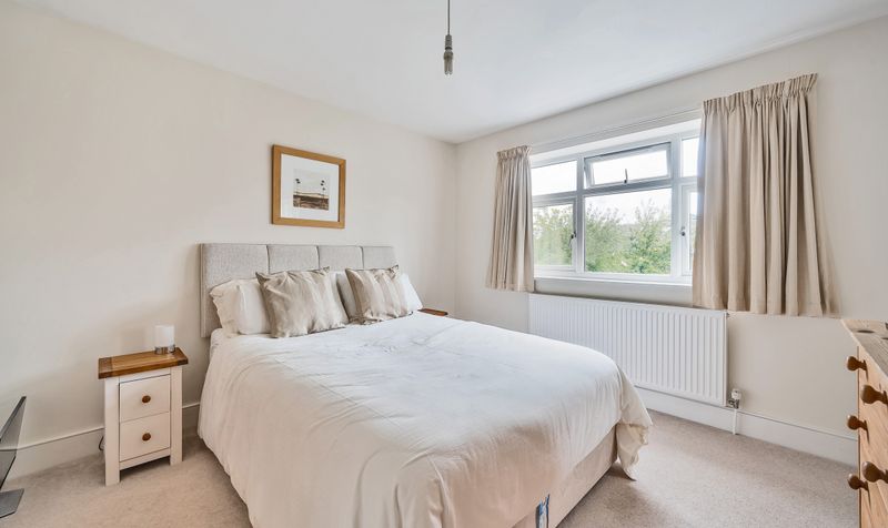 Chuters Grove, Epsom, KT17