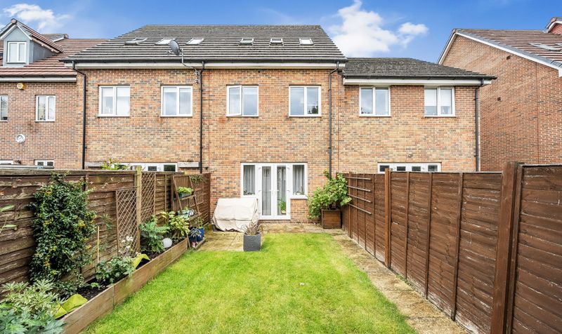 Winter Close, Epsom, KT17