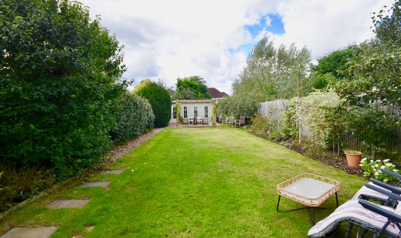 Craddocks Avenue, Ashtead, KT21