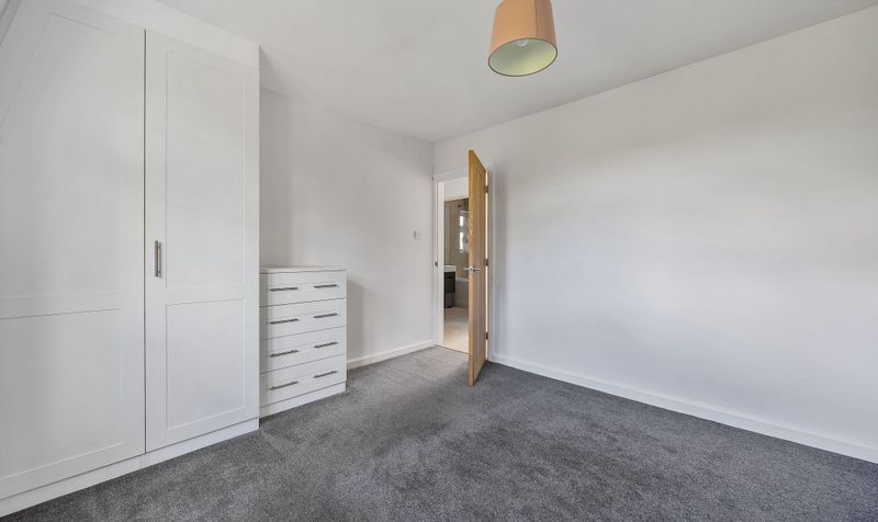 Ruden Way, Epsom, KT17