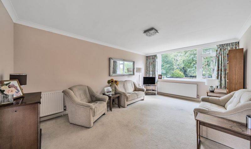 Avenue Road, Epsom, KT18