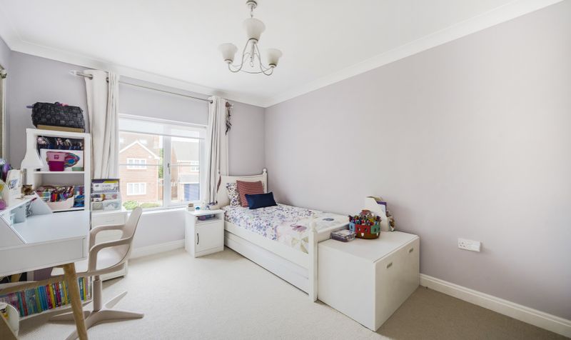 Mckenzie Way, Epsom, KT19