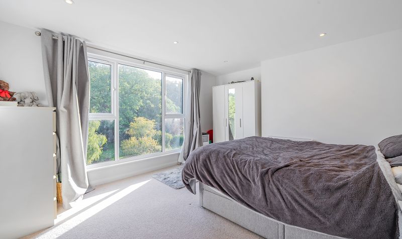 Newton Wood Road, Ashtead, KT21