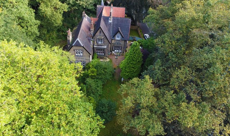 Woodfield Lodge, Meltham Road