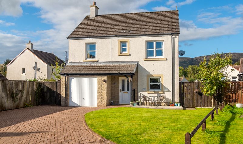 42 Castle Circle, Lennoxtown