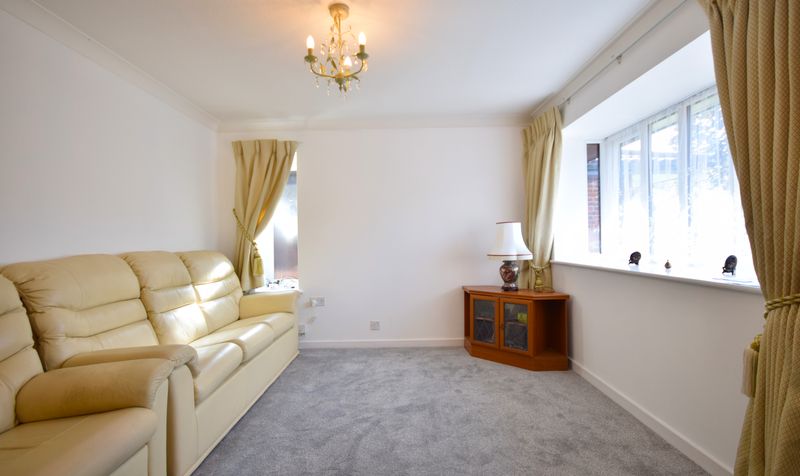 Oakmead Green, Epsom, KT18