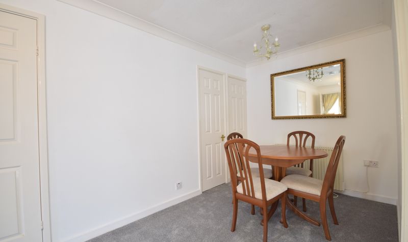 Oakmead Green, Epsom, KT18