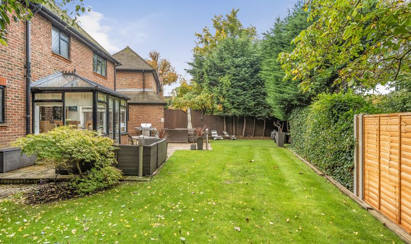 Park Lane, Ashtead, KT21