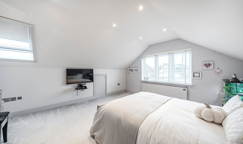 West Farm Close, Ashtead, KT21