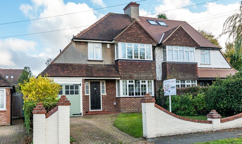 Ruden Way, Epsom, KT17