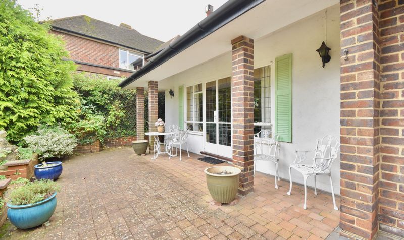 Oak Way, Ashtead, KT21