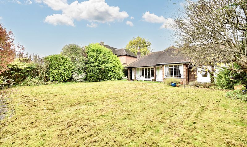 Oak Way, Ashtead, KT21