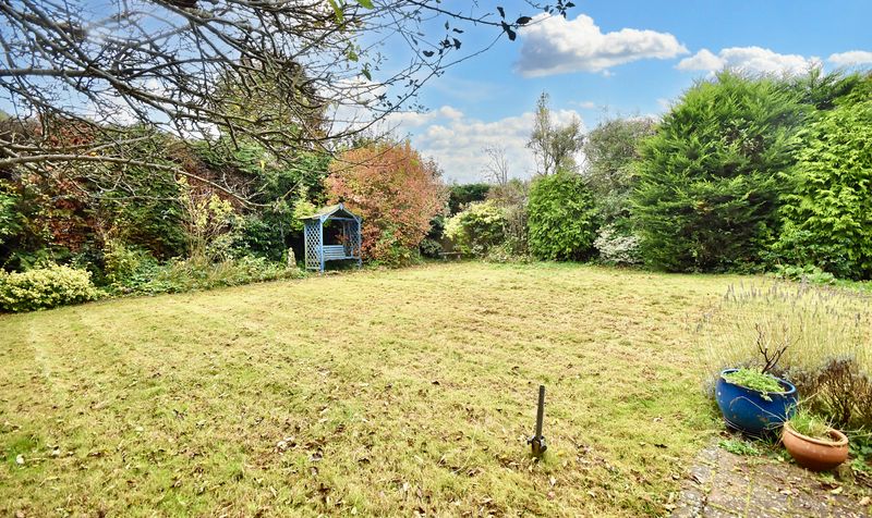 Oak Way, Ashtead, KT21