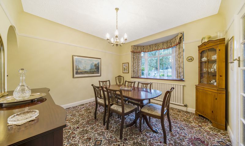 Rookery Hill, Ashtead, KT21