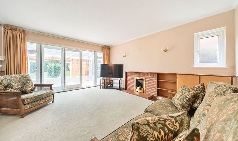 Walnut Close, Epsom, KT18