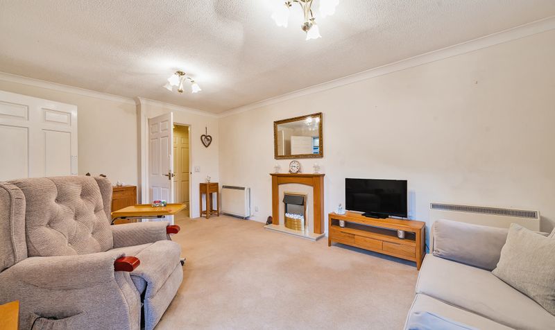 Oakmead Green, Epsom, KT18