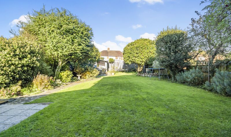 Chaffers Mead, Ashtead, KT21