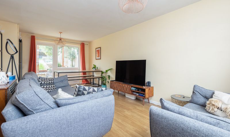 3 Bedroom House For Sale &ndash; Wigram Way, Stevenage, SG2 3