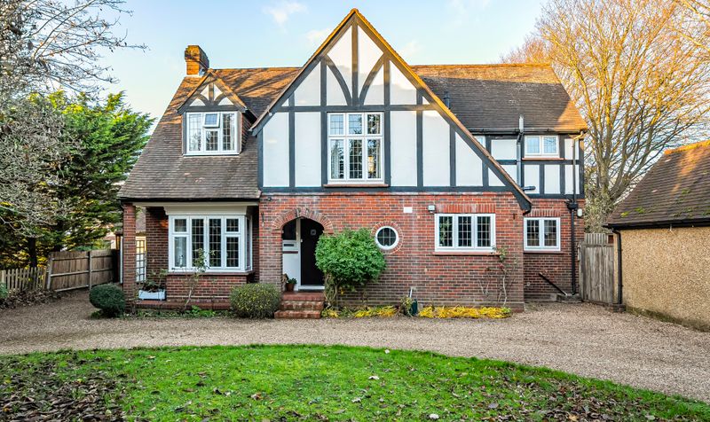 West Farm Avenue, Ashtead, KT21