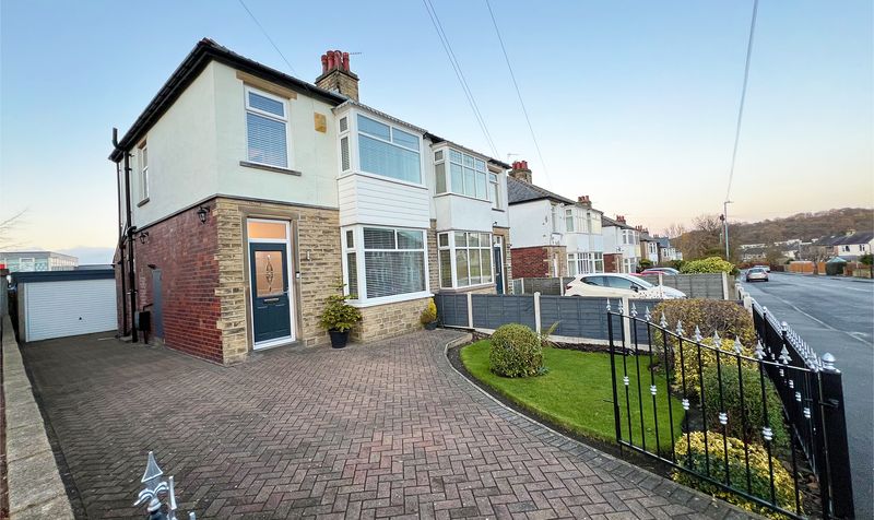 Mayfield Avenue, Huddersfield, HD5