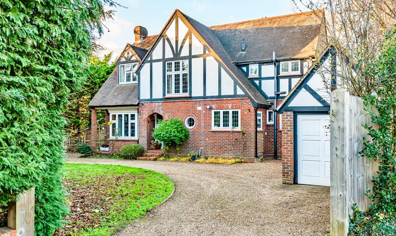 West Farm Avenue, Ashtead, KT21