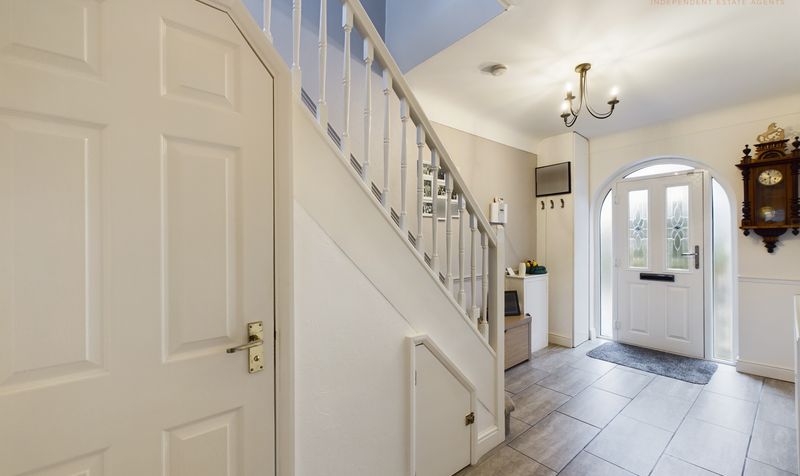 Pear Tree Way, Newton, CH2