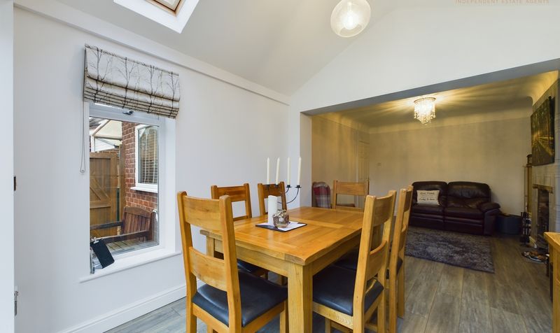 Pear Tree Way, Newton, CH2
