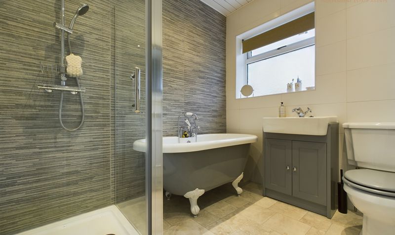 Pear Tree Way, Newton, CH2