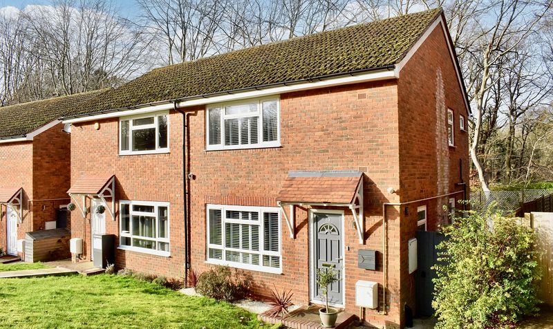 Dale View, Headley, KT18