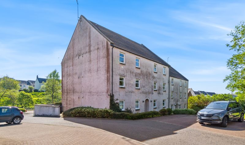 37 Bridgend, Stewarton, KA3 5DQ