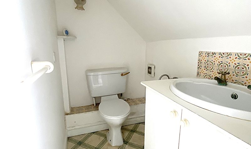upstairs wc