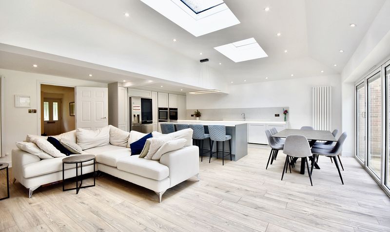 Beauclare Close, Leatherhead, KT22