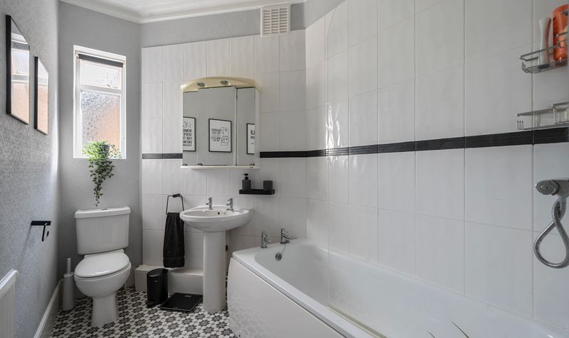 Worple Road, Epsom, KT18